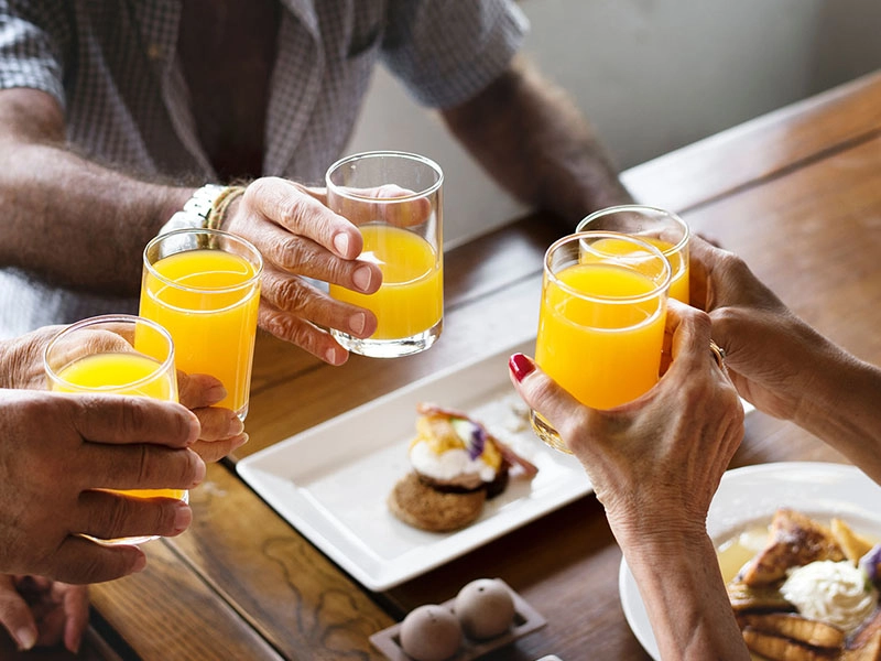 Comment préparer votre établissement pour la campagne de Noël avec du jus fraîchement pressé